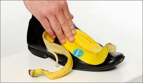 банан и обувь
