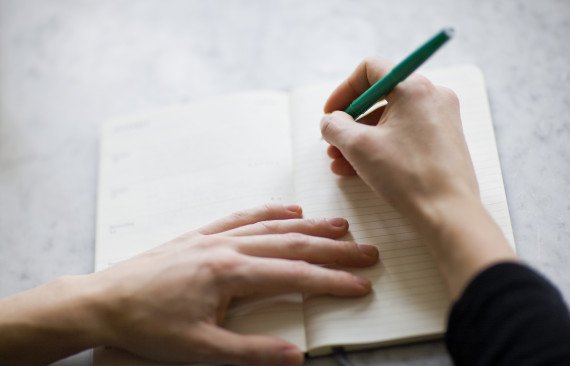 записывать в блокнот