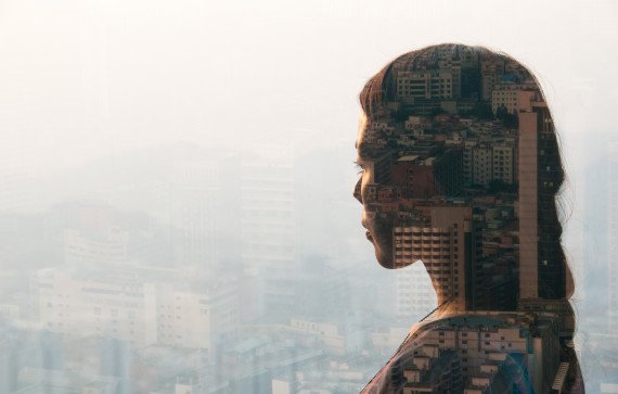 девушка в городе