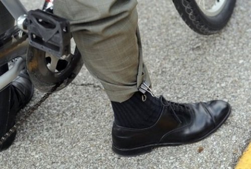 зажим для брюк