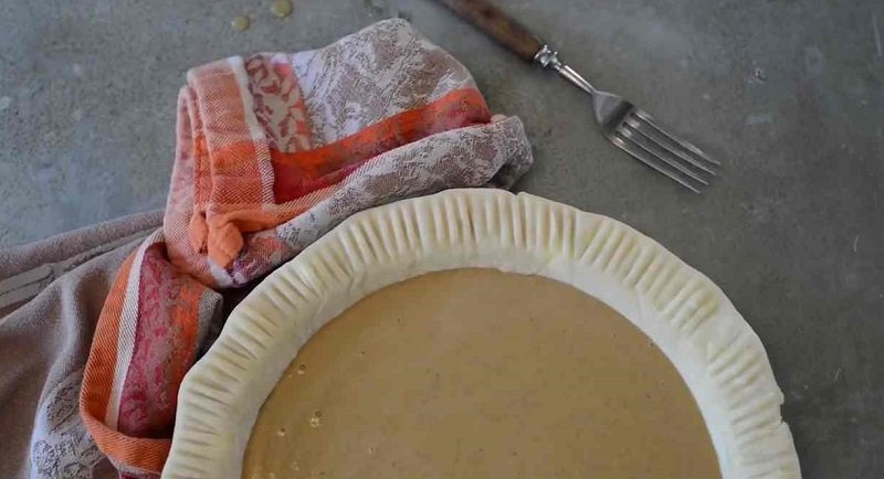 как украсить яблочный пирог из дрожжевого теста