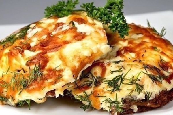 3 рецепта мяса по-французски: актуально для любого праздничного застолья.