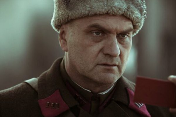 Что помогло Александру Балуеву стать одним из самых востребованных актеров отечественного кино и получить признание за рубежом