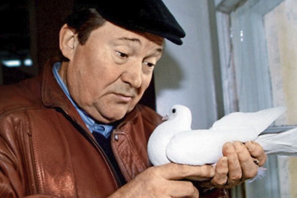 Виктор Павлов свято верил, что голуби — это души актеров, когда-то работавших в Малом театре