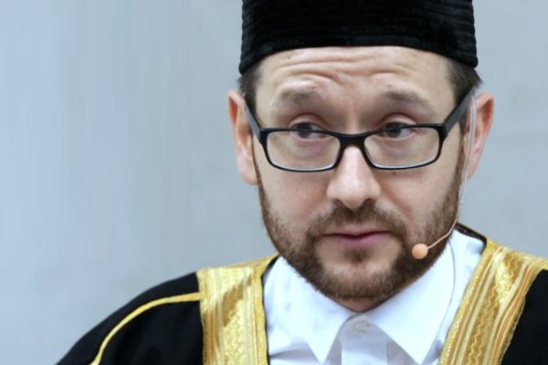 Почему мусульманам нельзя пить алкоголь. Шамиль Рифатович Аляутдинов, исламский богослов, рассуждает о важном.