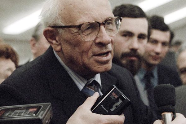 В 1974 году академик Андрей Сахаров предсказал будущее, и многие его пророчества сбываются сейчас