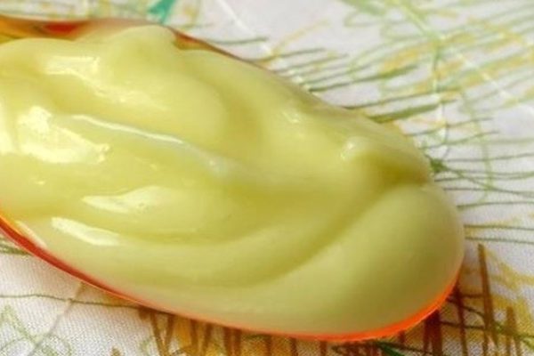 По рекомендации косметолога делаю подтяжку лица в домашних условиях. Мелкие морщины и «гусиные лапки» ушли быстро, а глубокие…