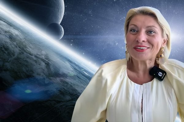 Анжела Перл вышла в эфир, чтобы рассказать, что ждет знаки зодиака в 2024 году, Дракон готовит подарки для всех