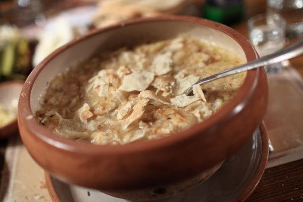 Khash with dried flat bread. It is a traditional dish in Afghanistan, Armenia, Azerbaijan, Iran, Iraq, Georgia, Bulgaria and Turkey