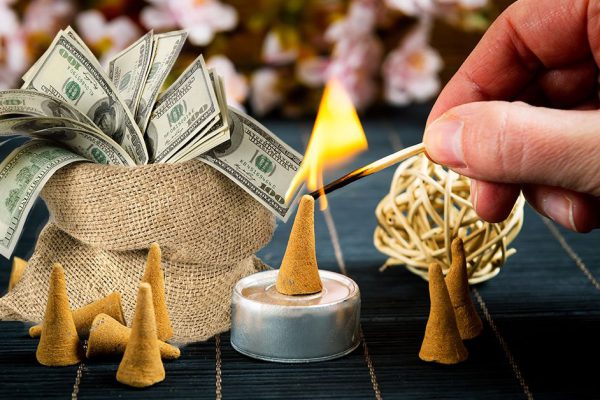 В New York Times напечатали, как сделать домашние благовония, и теперь дома пахнет весной и деньгами