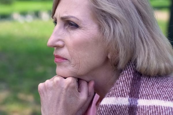 Мой внучек обожает бабушку, но не меня, ведь я не дарю ему дорогие подарки, в отличие от сватьи