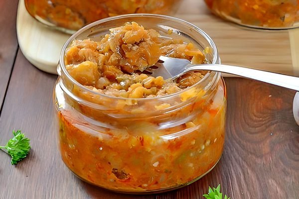 Тетушка Галя из Одессы научила меня готовить фирменную икру из синеньких, начинаю приготовления, пока сезон в разгаре