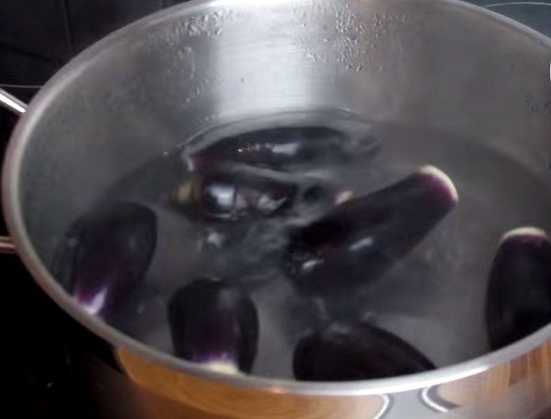 баклажаны маринованные с перцем и луком