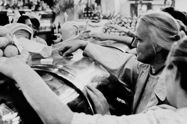 При Союзе эти продукты давали в нагрузку к дефицитным товарам, а мы готовы отдать за них последние деньги