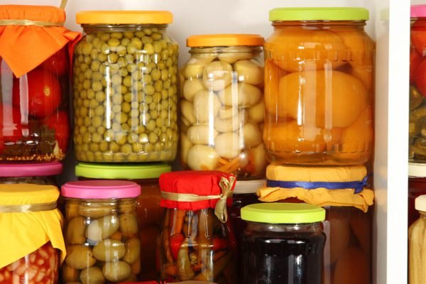 Остросюжетная история о том, как бесконечная консервация родителей мужа захватила мой дом