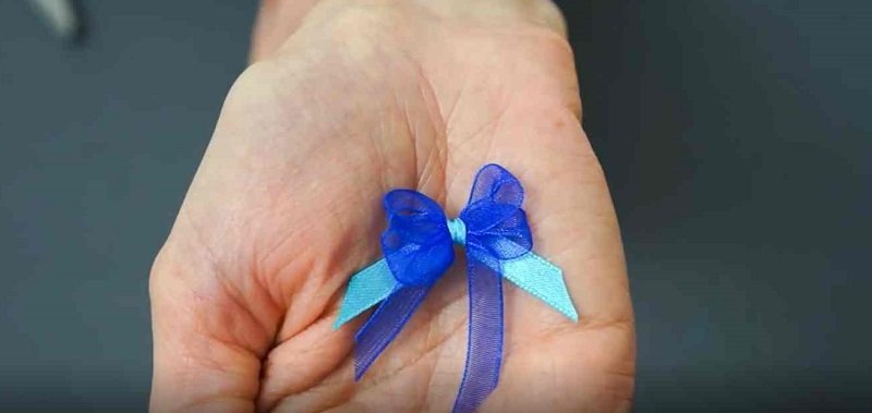 как делать бантики из ленты с помощью вилки