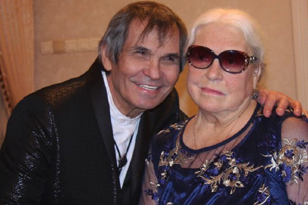 Нужно ли выходить замуж на склоне лет