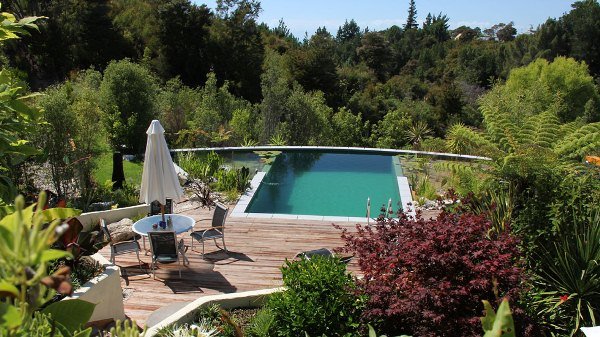 бассейн на открытом воздухе