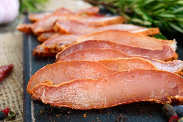 Домашняя бастурма из куриной грудки