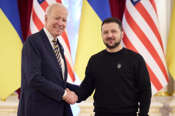 Джо Байден неожиданно приехал в Киев, всё утро шли слухи, но теперь сомнений нет