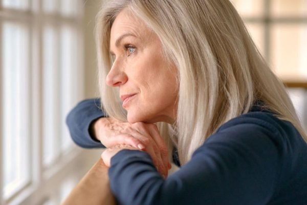 Чтобы помочь дочке, я уехала на заработки, но, когда вернулась, осознала, что всё слишком сильно изменилось