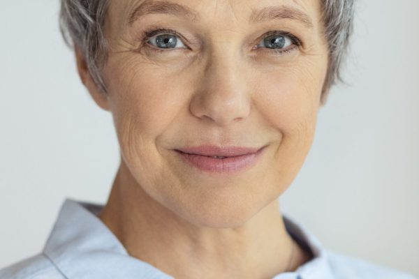 Пятидесятилетняя женщина делится, почему рада, что так и не родила ребенка