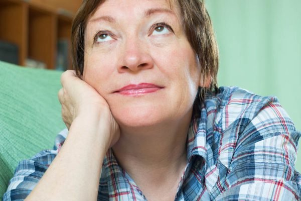 Сын женился на разведенке с ребенком, а теперь хочет, чтобы я приняла ее дитя как родного внука, сил моих больше нет