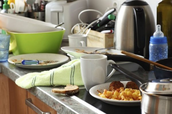 В воскресенье навестила невестку, нечаянно расплакалась, когда увидела состояние их квартиры