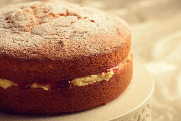 Рецепт бисквита на кефире с мёдом