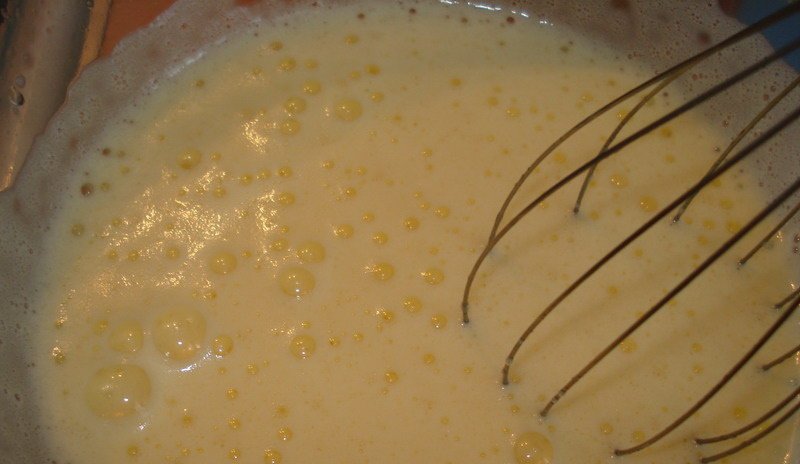 Рецепт бисквита на горячем молоке Кулинария,Десерты,Масло,Молоко