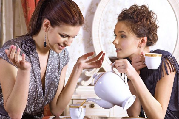 Чем раздражают зацикленные на себе подруги и как их угомонить