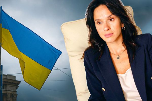 Астрологическая дива Анна Карпеева предупреждает, что в 2022 году еще возможны кризисы