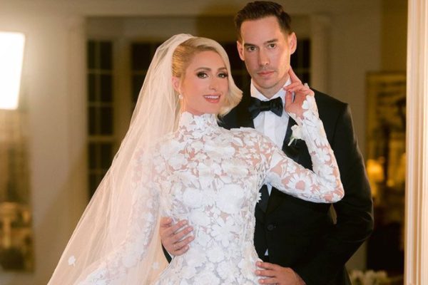 40-летняя Пэрис Хилтон наконец-то решилась связать себя узами брака и на этот раз не сбежала из-под венца