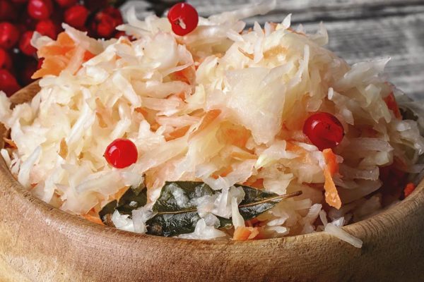 Любезный кузен не садится за стол, если нет блюд с квашеной капустой