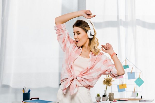 Подборка песен для хорошего настроения и бодрости духа