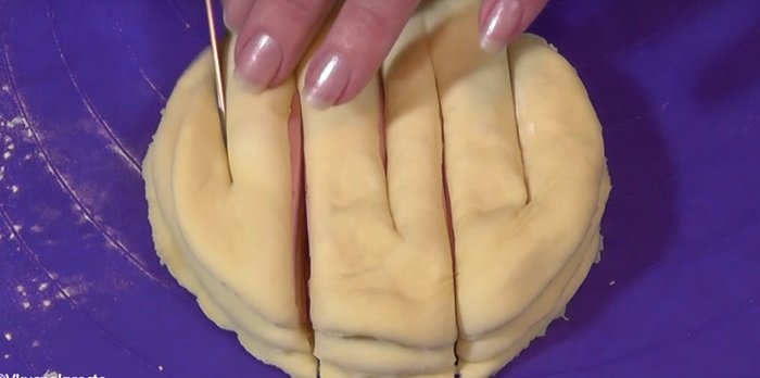 булочки с колбасой в духовке