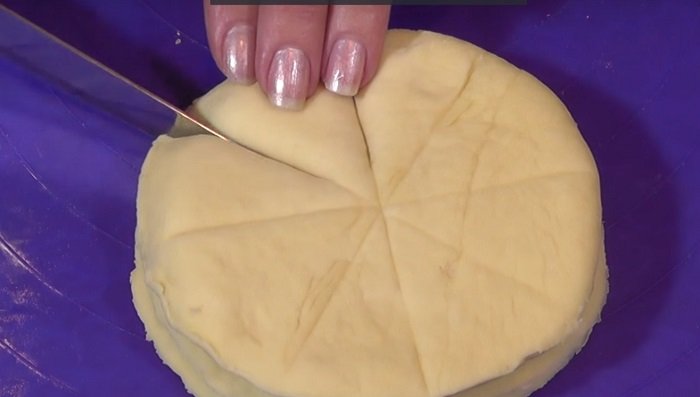 как приготовить булочки с колбасой