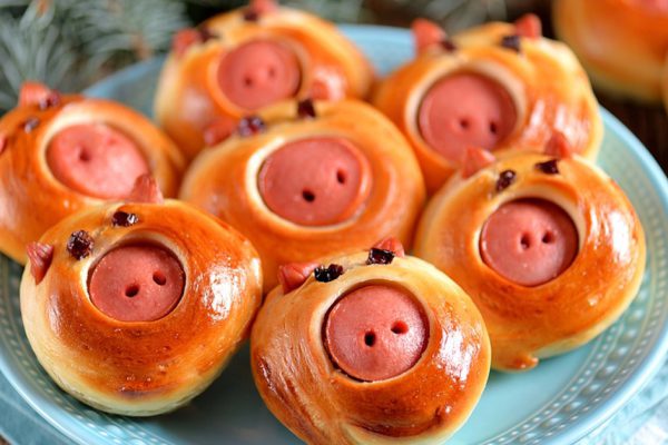 Как приготовить булочки с сосисками