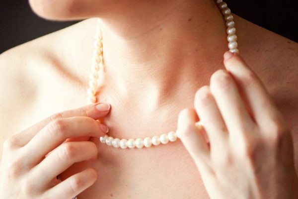 Увидев на шее пышной красавицы бусы из бисера, амиго сразу понял, с кем связался