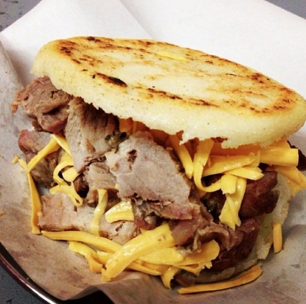 бутерброд из венесуэлы