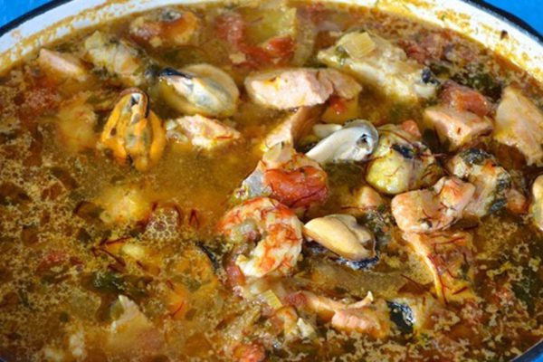 Суп буйабес, согревающий как объятия молодого французского жениха