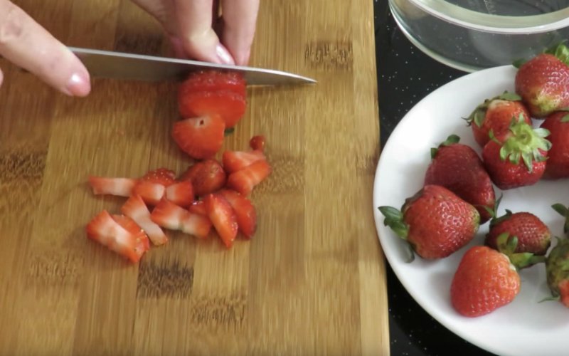 французские тосты с клубникой