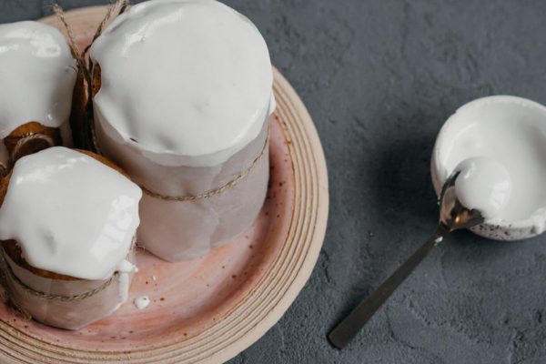 Чтобы пузырьки воздуха в тесте не лопали, пользуюсь бабушкиной мудростью, поднимается будто живое