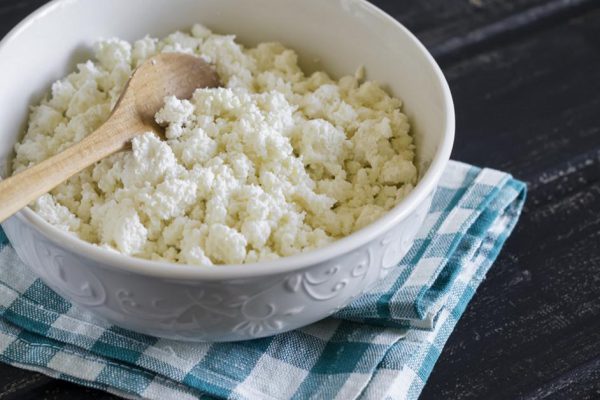 Как приготовить творог из молока