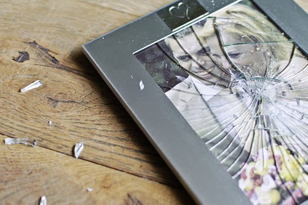 Что делать, если маме и сестре важны твои деньги, а не семейные узы