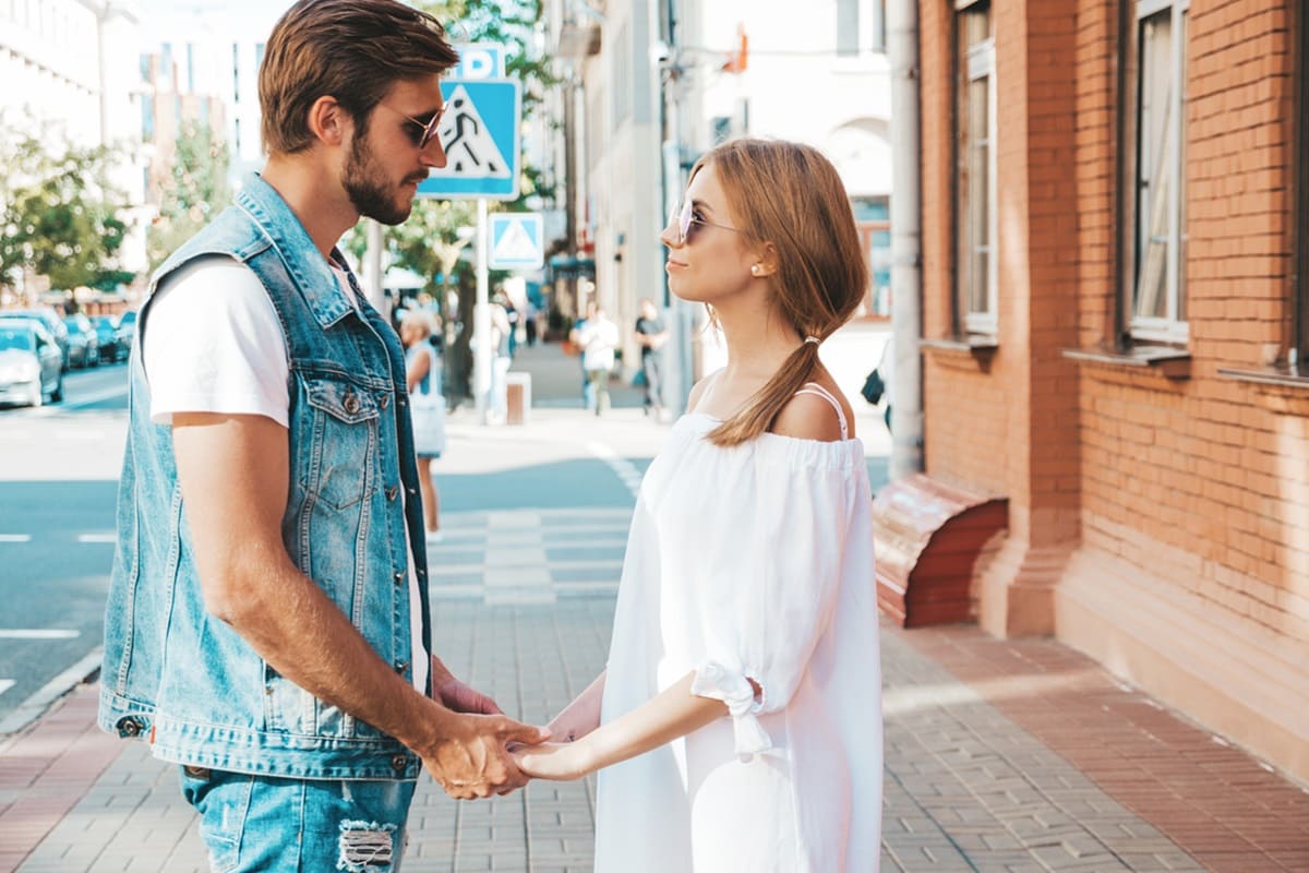 когда женщина обеспечивает мужчину