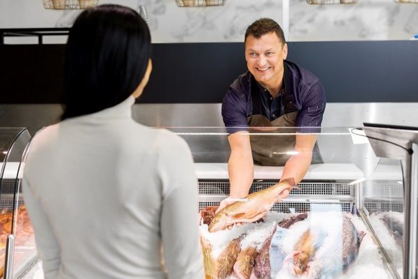 Нутрициолог объясняет на пальцах, чем нужно заменить мясо и сливочное масло в твоей тарелке