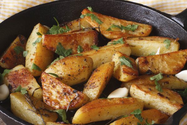 Не могу угодить тетке с угощениями, ворчит, что я плохая хозяйка