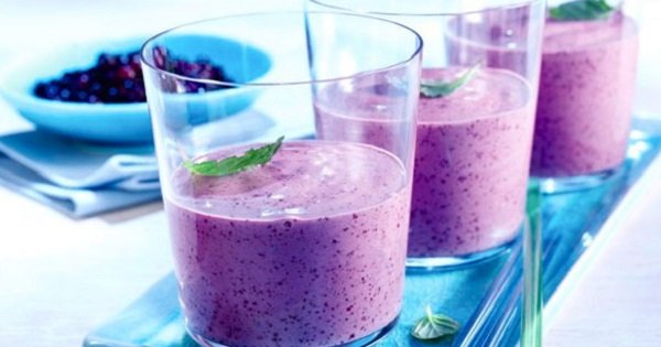 Заманчивая альтернатива лекарствам! Понижай кровяное давление вкуснейшим черничным смузи.