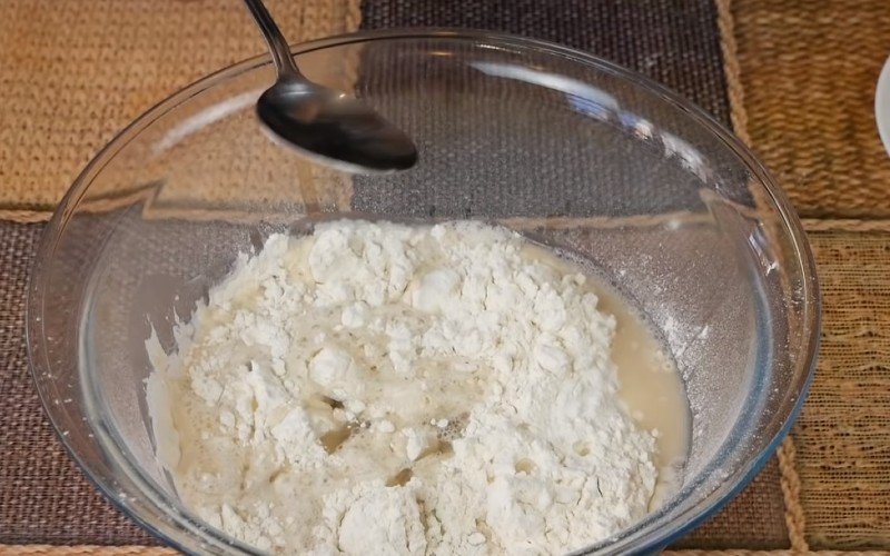 чесночный хлеб на мангале